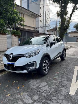 RENAULT CAPTUR 1.6 16V SCE FLEX INTENSE X-TRONIC RENAULT CAPTUR 1.6 16V SCE FLEX INTENSE X-TRONIC